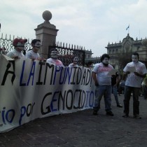 Carteles que hablan en Ciudad de Guatemala